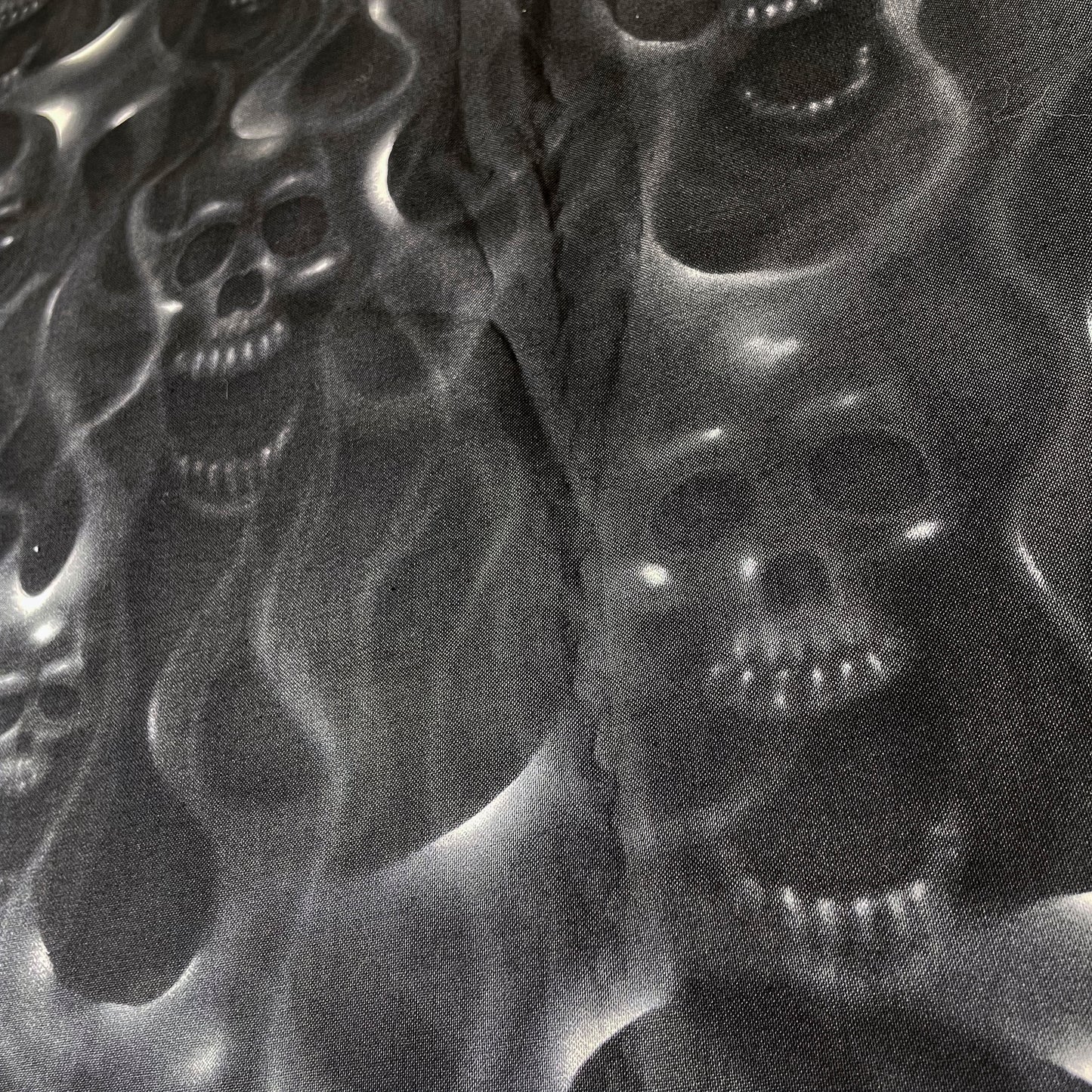 2 Yds "Skulls on Fire" Alexander Henry