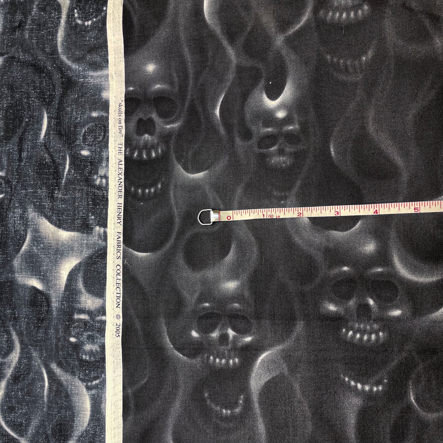 2 Yds "Skulls on Fire" Alexander Henry