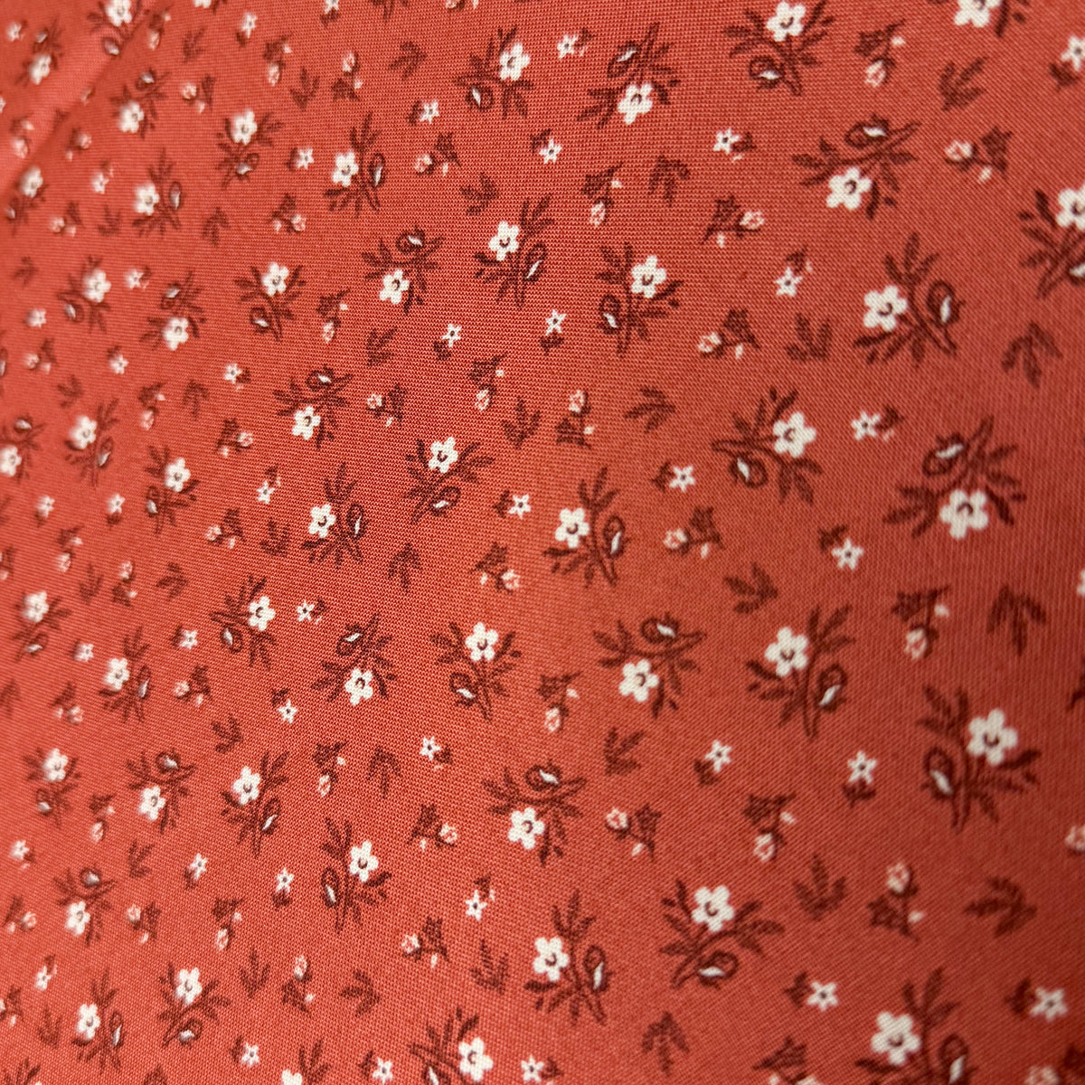 ✂️ 44" Brickish Floral Hometown Americana II by Connecting Threads Cotton Fabric