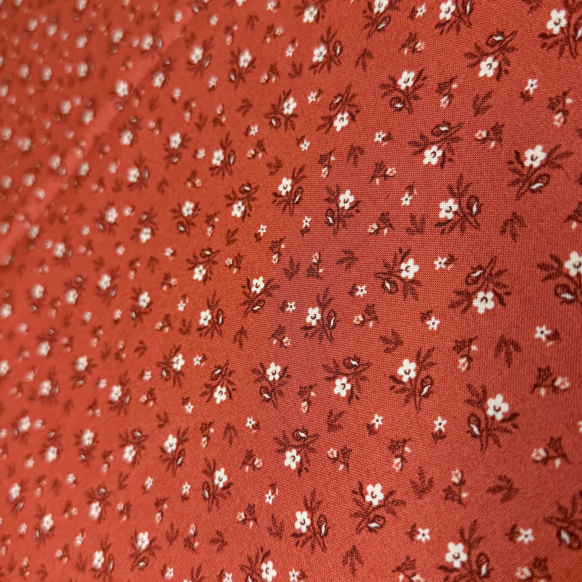 ✂️ 44" Brickish Floral Hometown Americana II by Connecting Threads Cotton Fabric