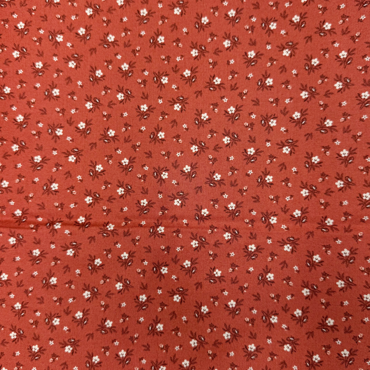 ✂️ 44" Brickish Floral Hometown Americana II by Connecting Threads Cotton Fabric